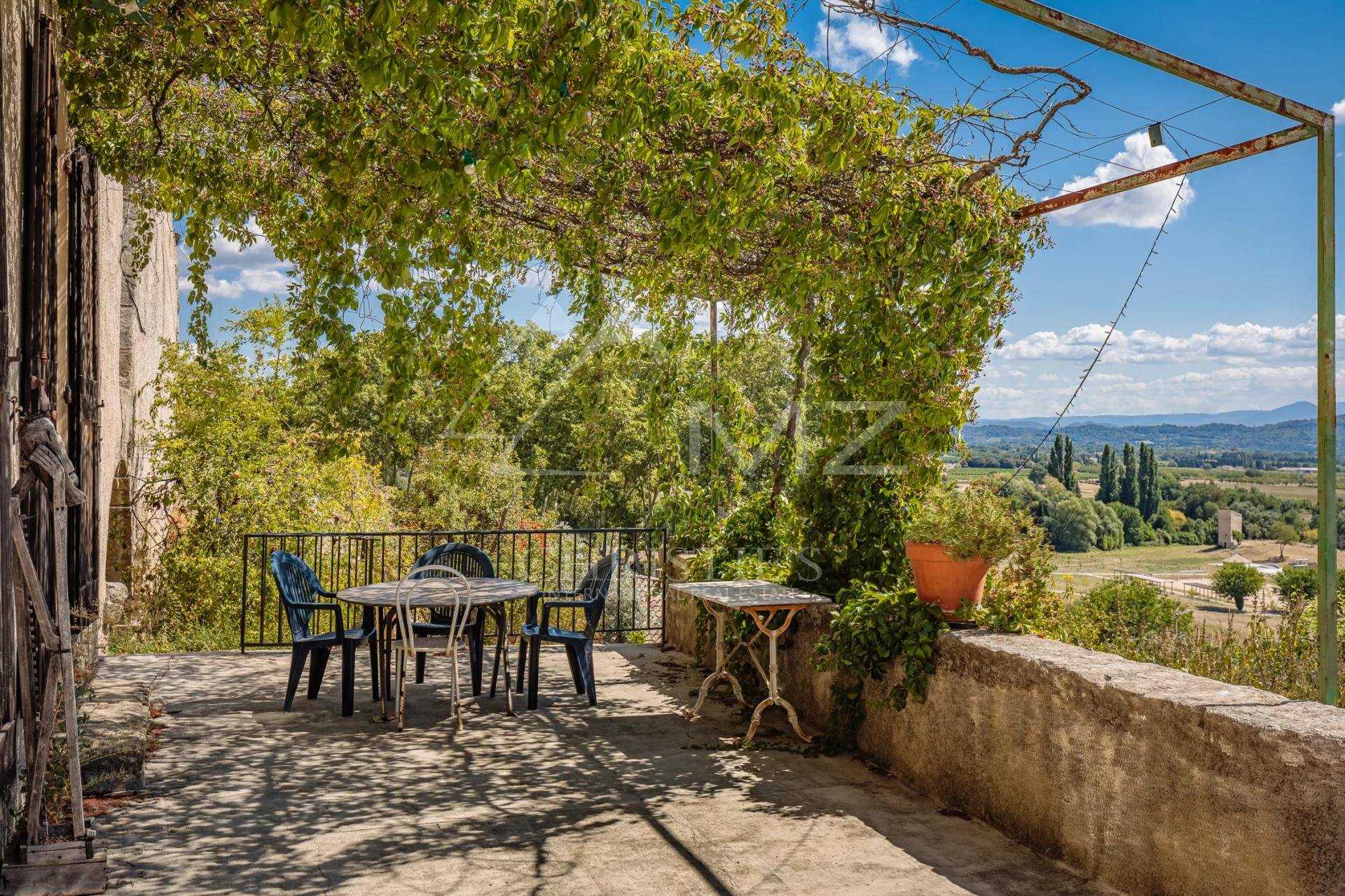 House in Cucuron, Vaucluse 10763409