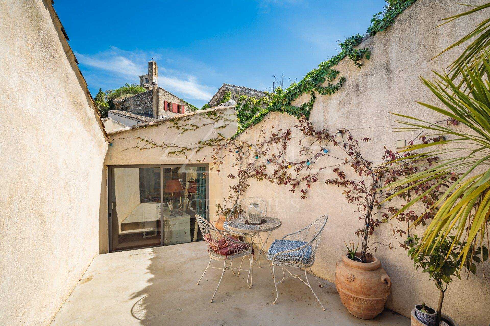 House in Lourmarin, Provence-Alpes-Cote d'Azur 10763412