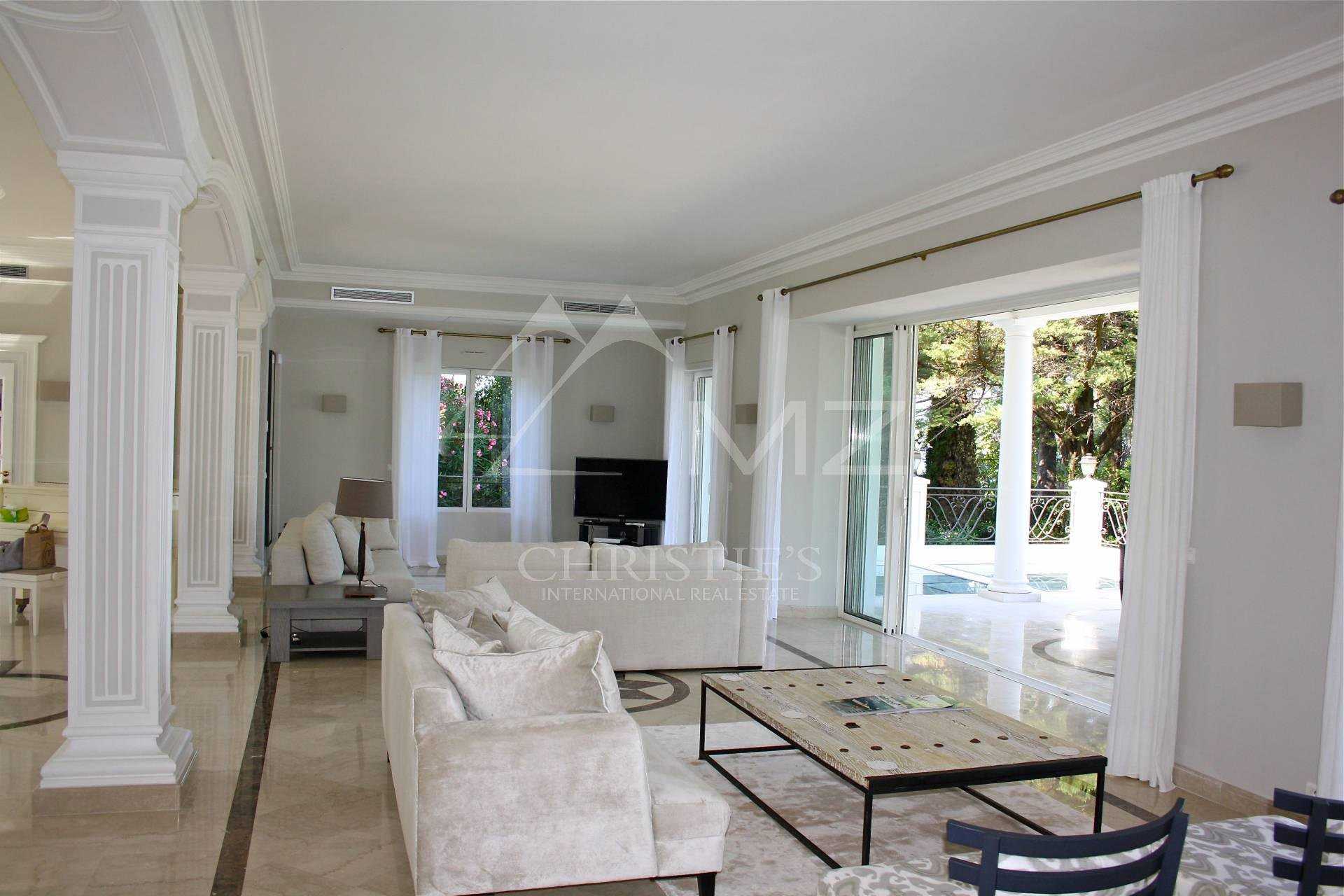 House in Antibes, Alpes-Maritimes 10763449