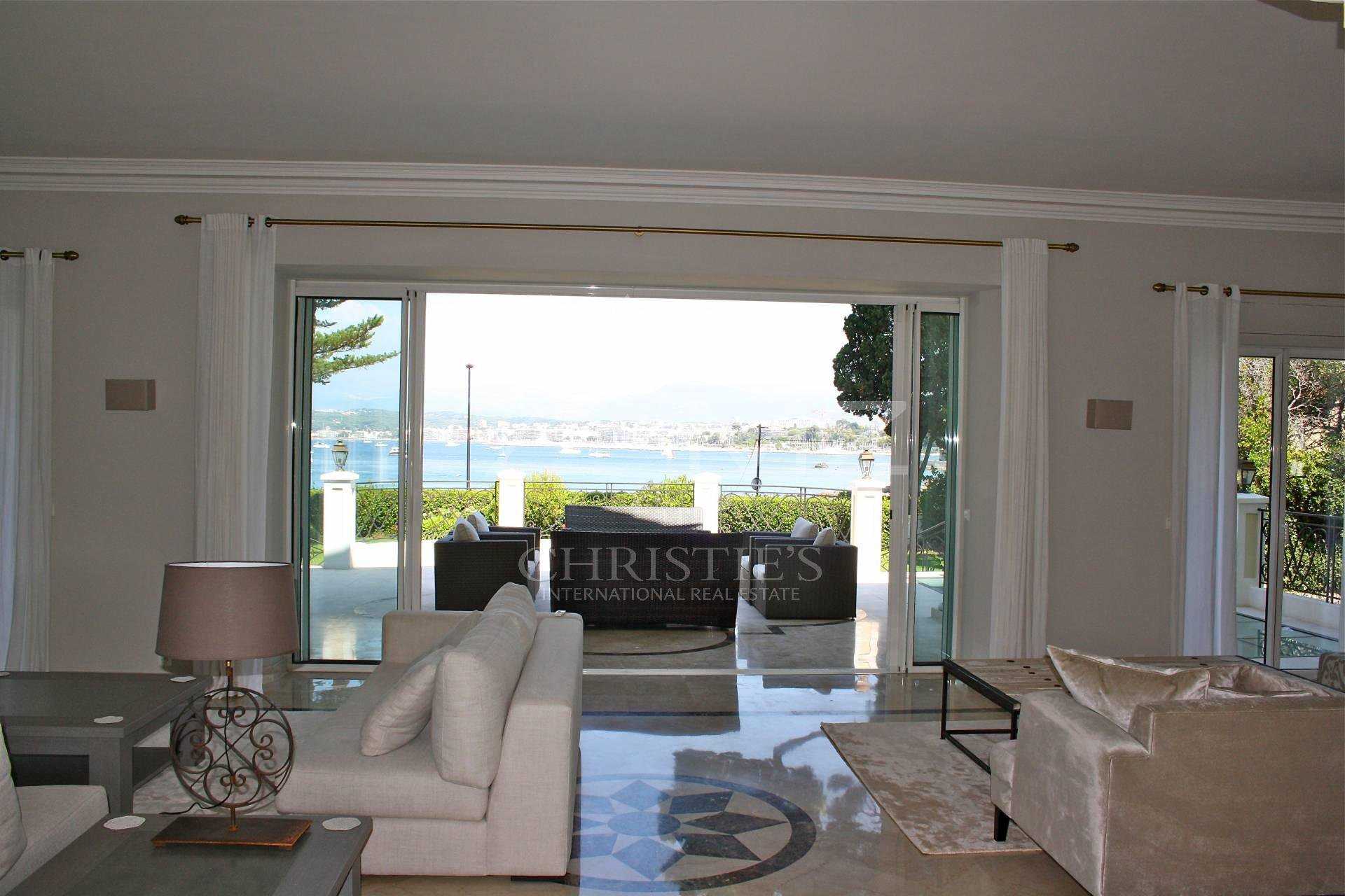 House in Antibes, Alpes-Maritimes 10763449