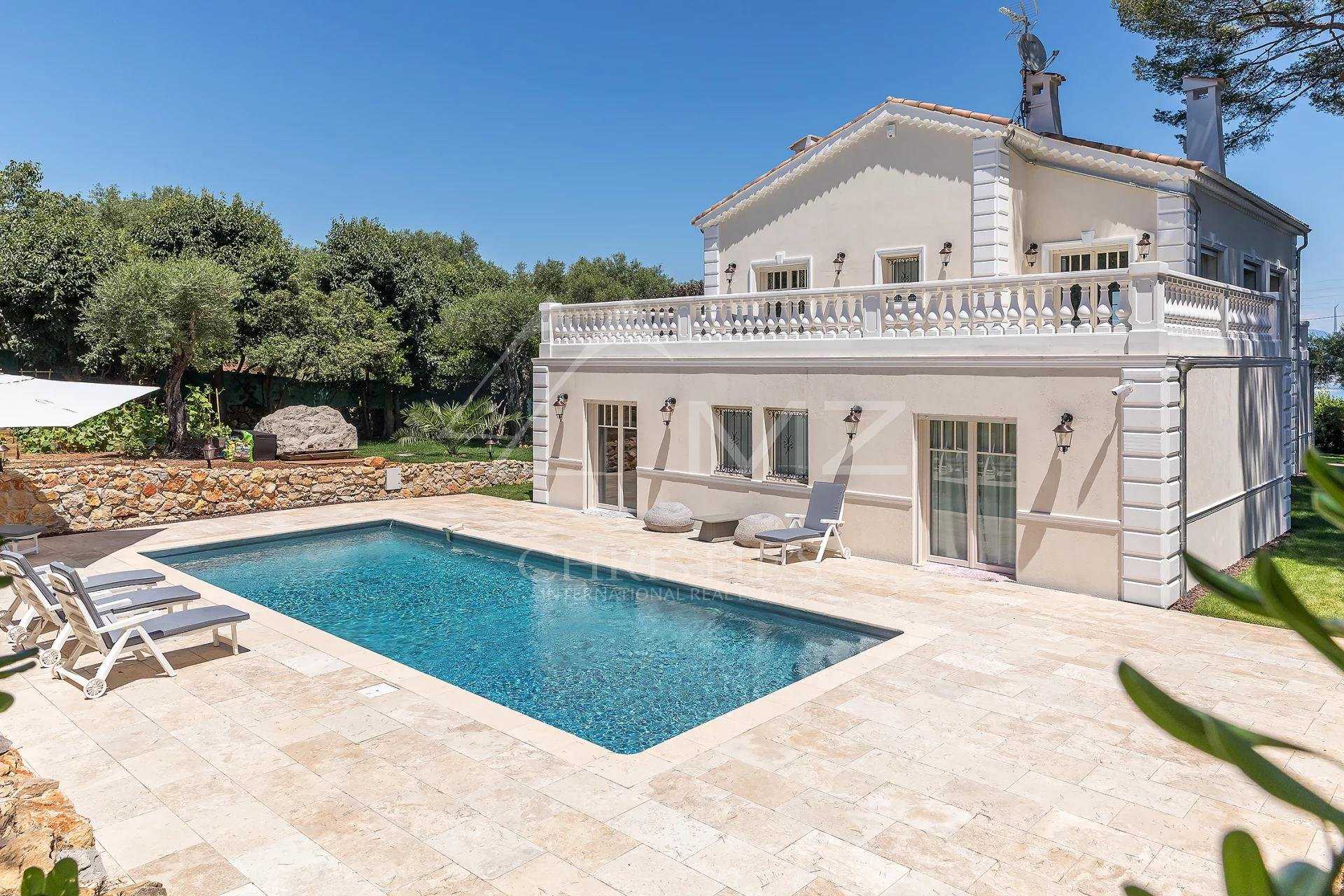 House in Juan-les-Pins, Provence-Alpes-Cote d'Azur 10763450