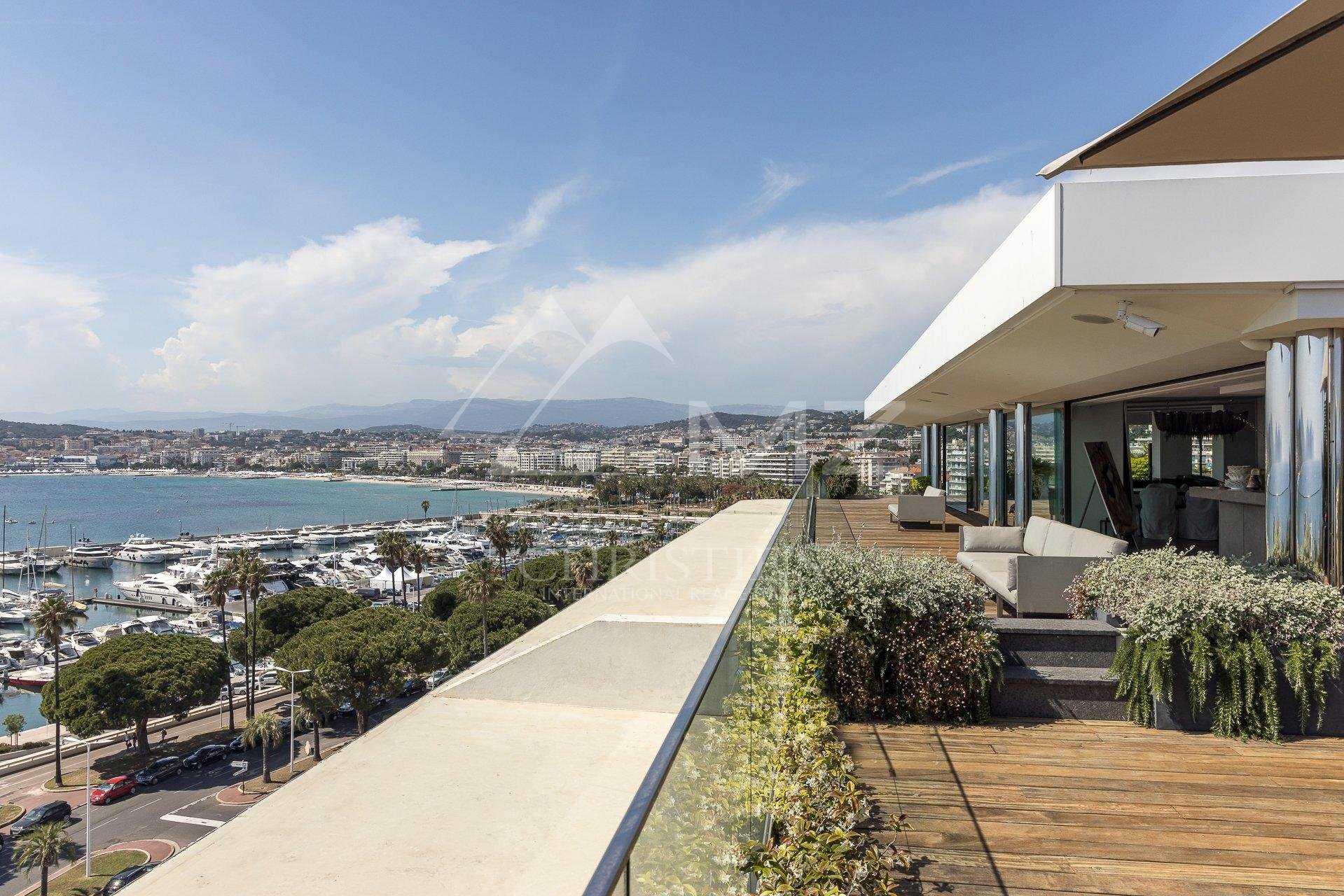 Condominium in Cannes, Alpes-Maritimes 10763467