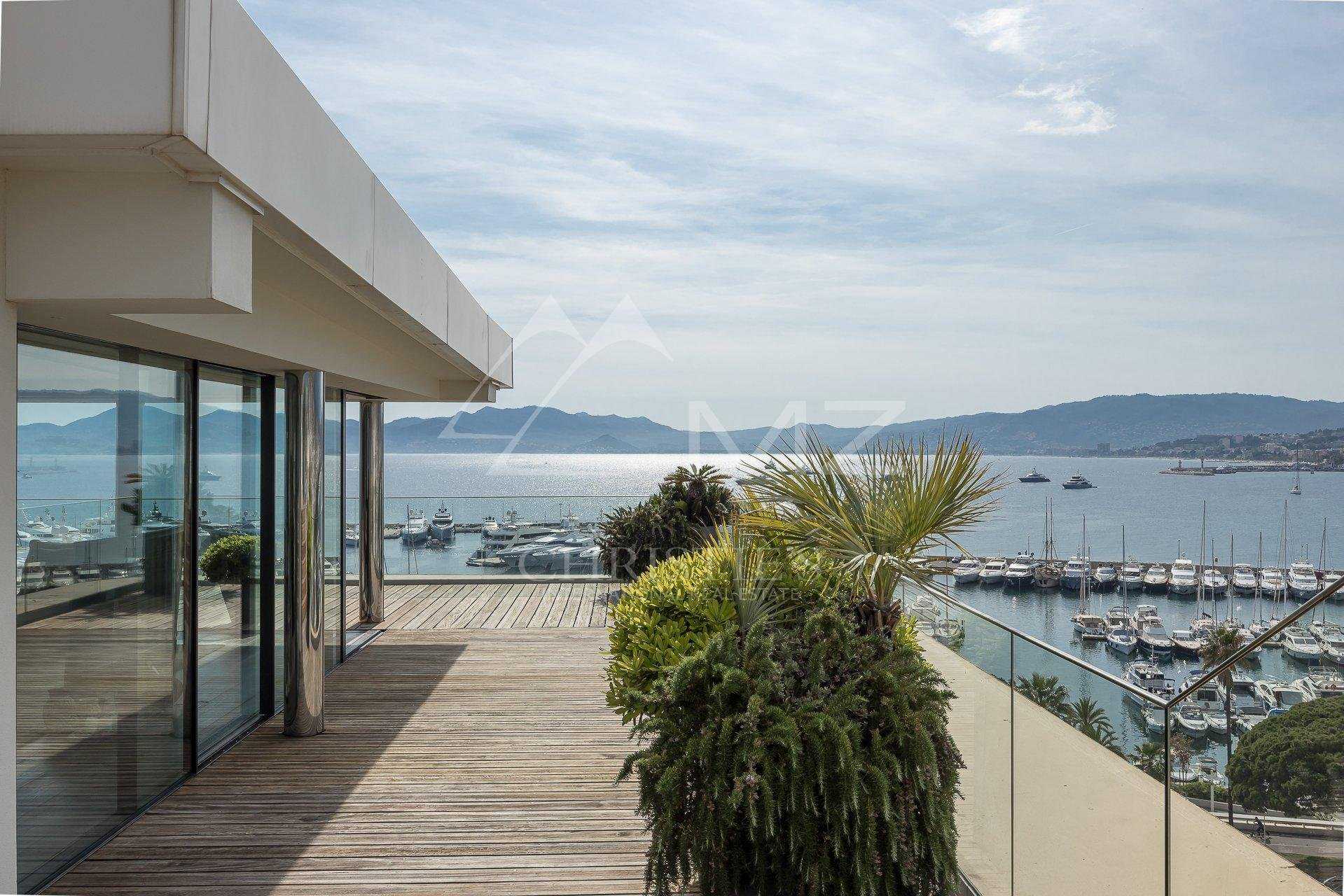Condominium in Cannes, Provence-Alpes-Cote d'Azur 10763467