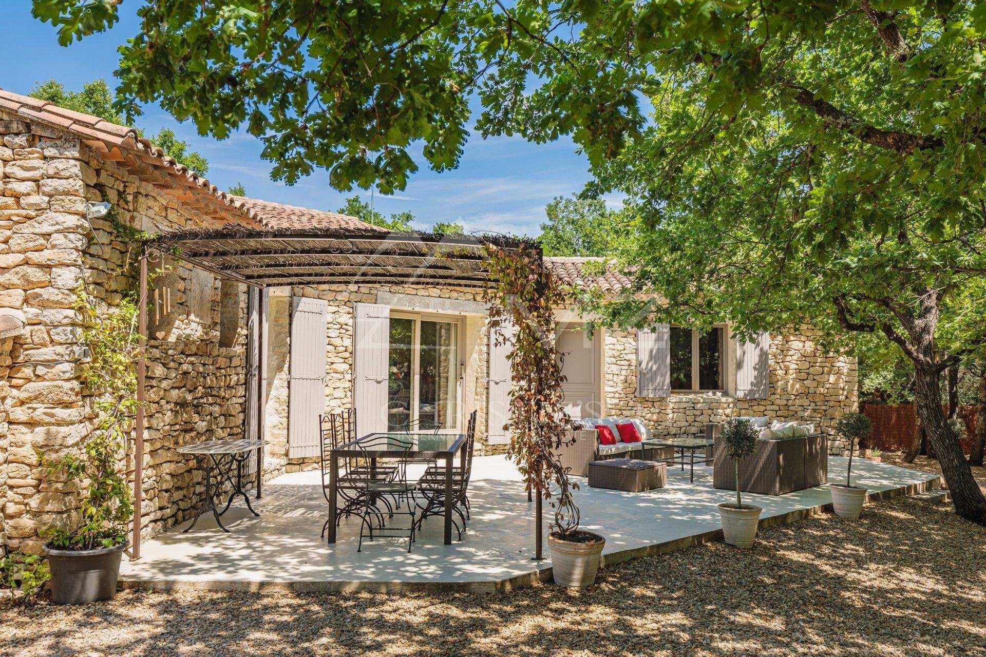 Huis in Gordes, Provence-Alpes-Côte d'Azur 10763522