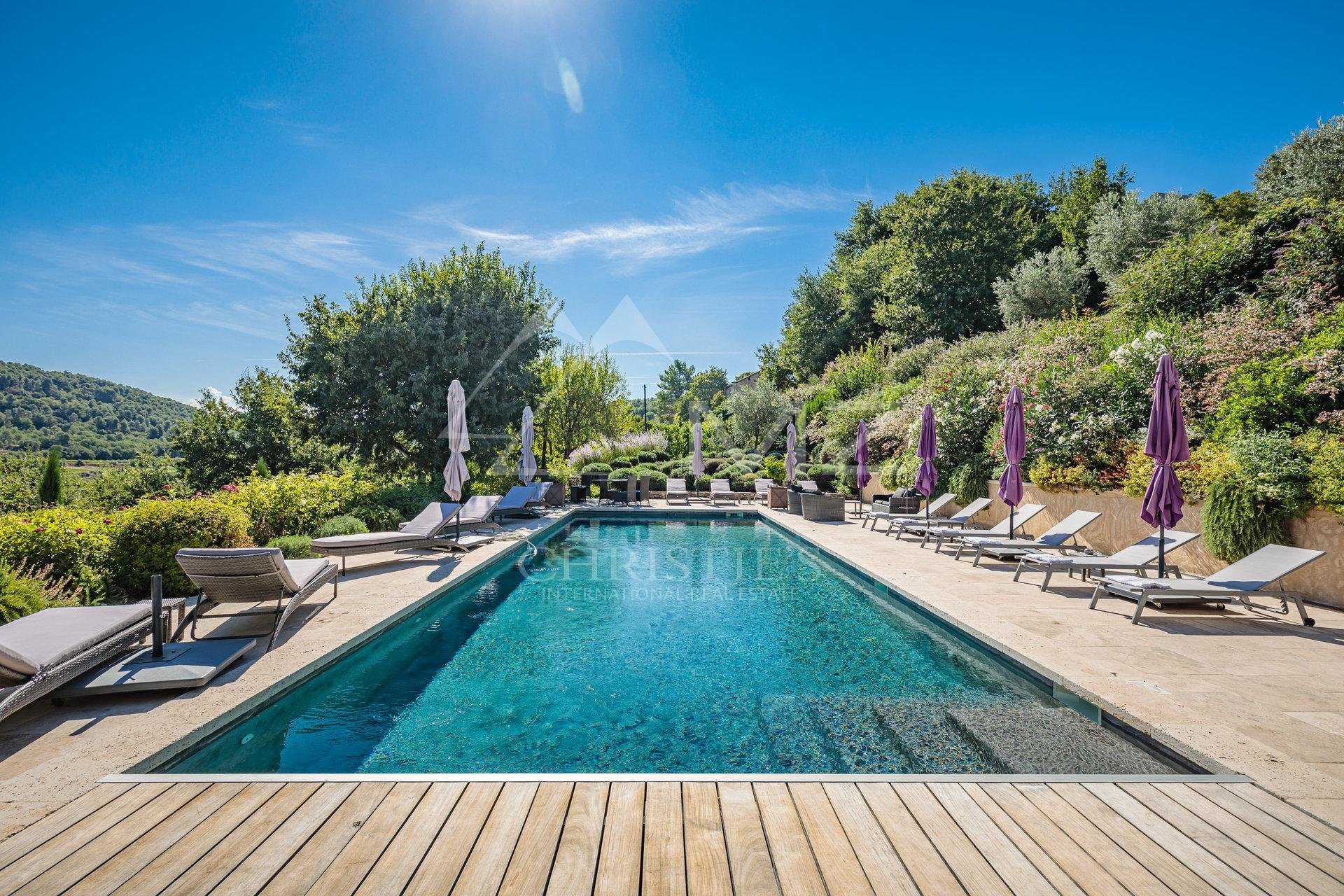 Other in Menerbes, Provence-Alpes-Cote d'Azur 10763525