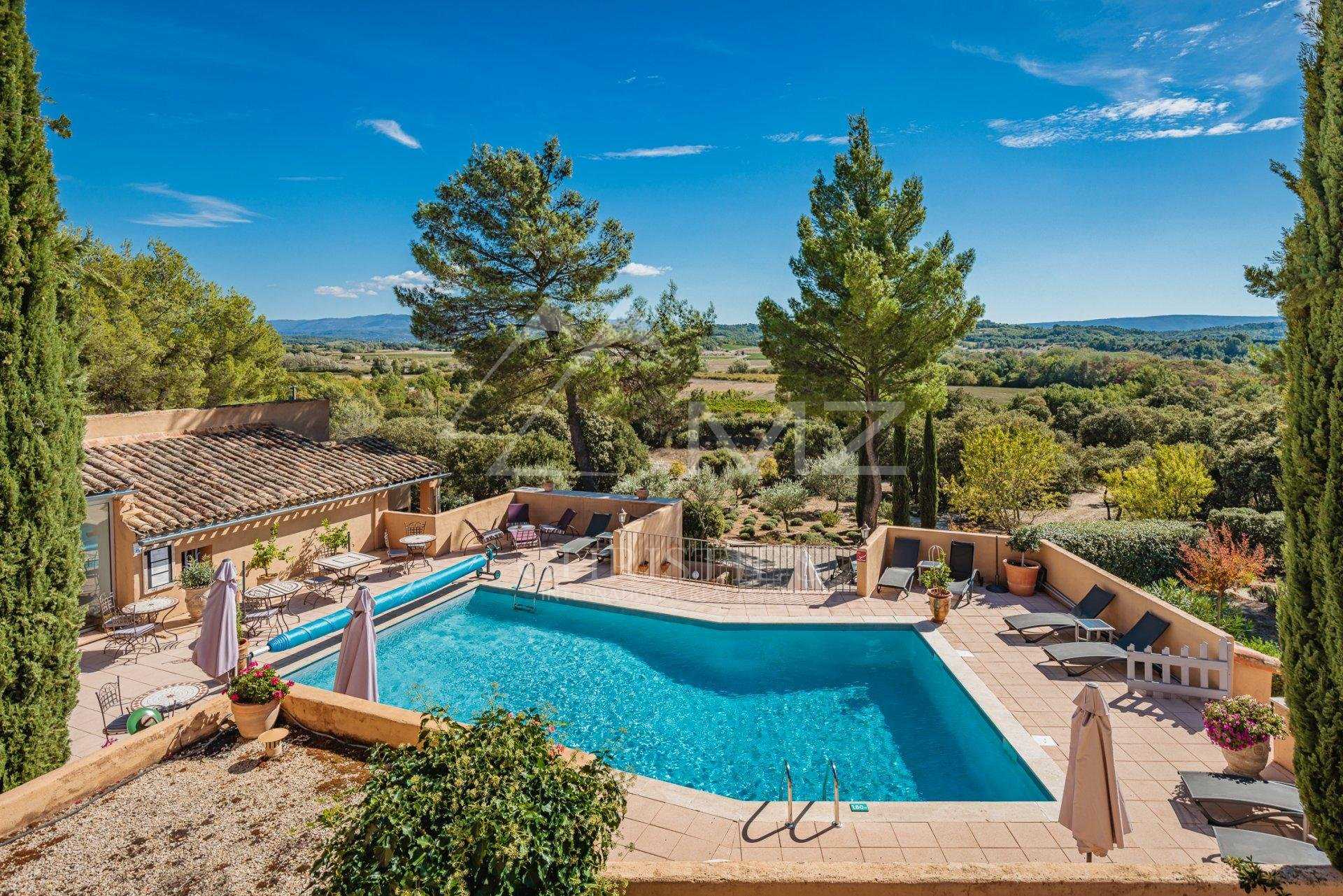 房子 在 Roussillon, Provence-Alpes-Cote d'Azur 10763528
