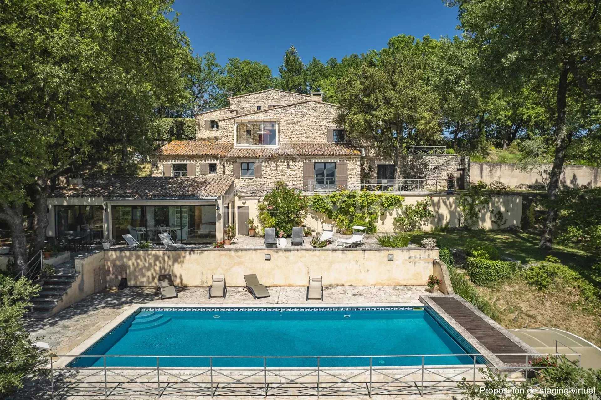 rumah dalam Oppede le Vieux, Provence-Alpes-Côte d'Azur 10763530