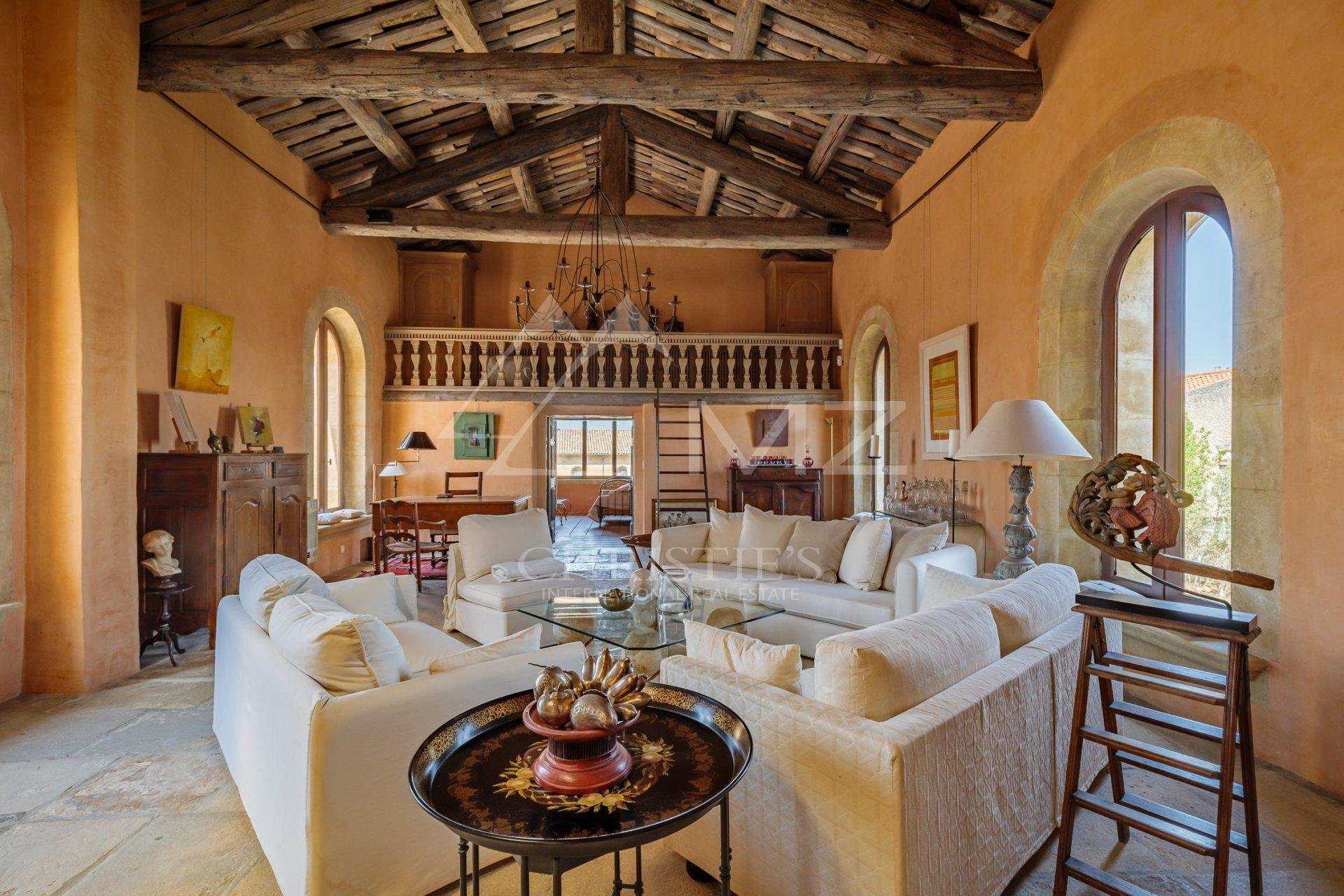 بيت في Bonnieux, Provence-Alpes-Cote d'Azur 10763534