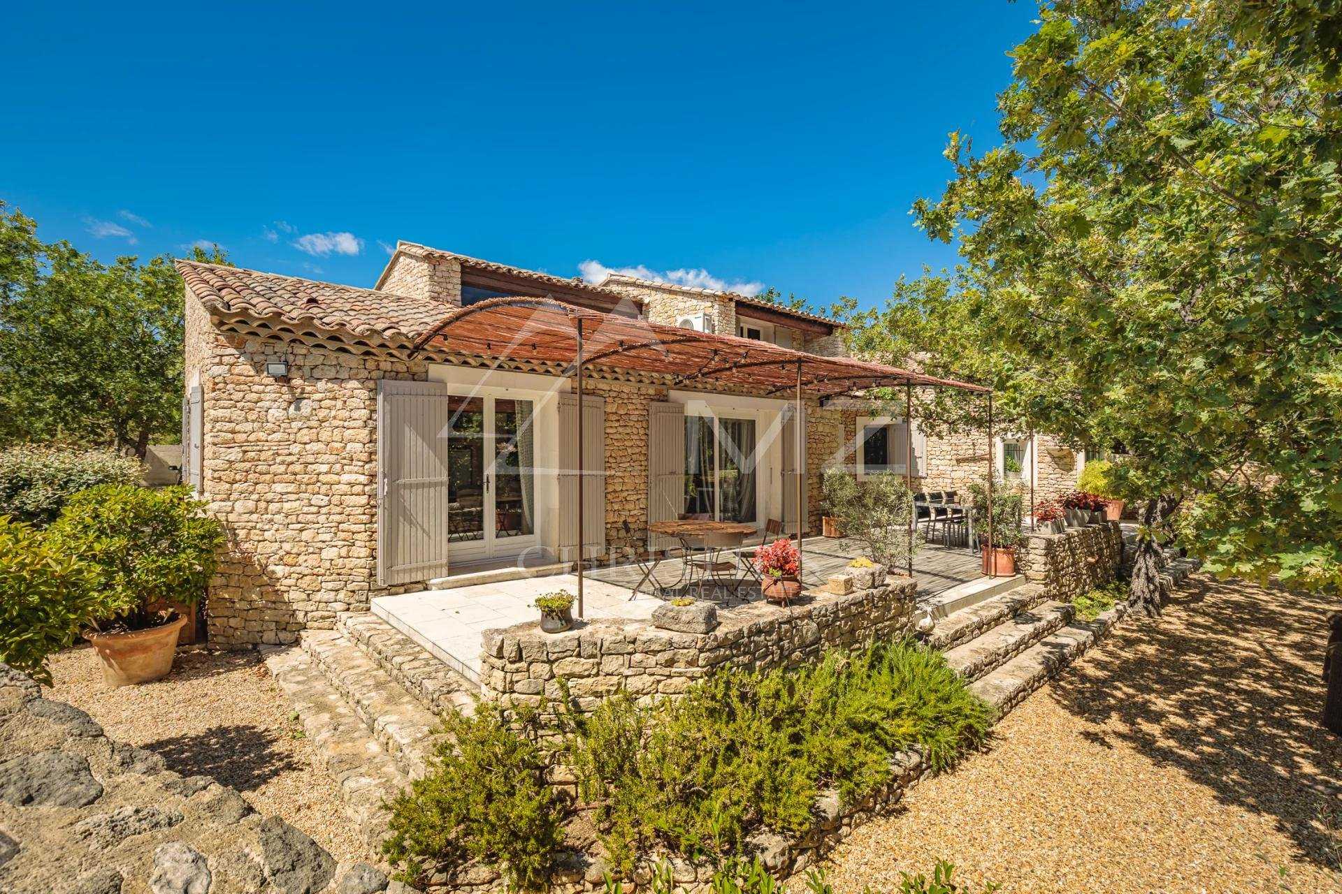 Huis in Gordes, Provence-Alpes-Côte d'Azur 10763536
