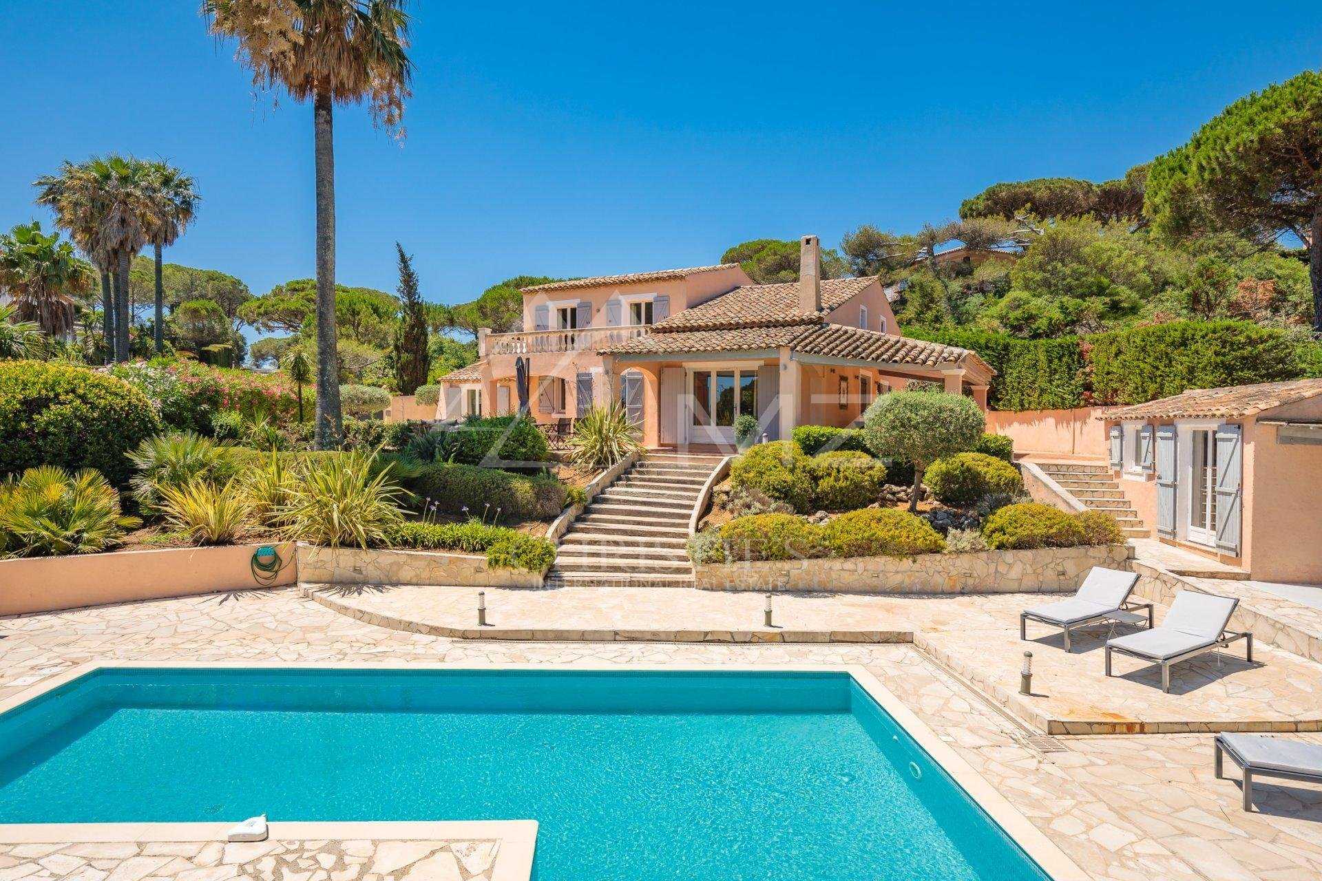 Rumah di Ramatuelle, Provence-Alpes-Cote d'Azur 10763566
