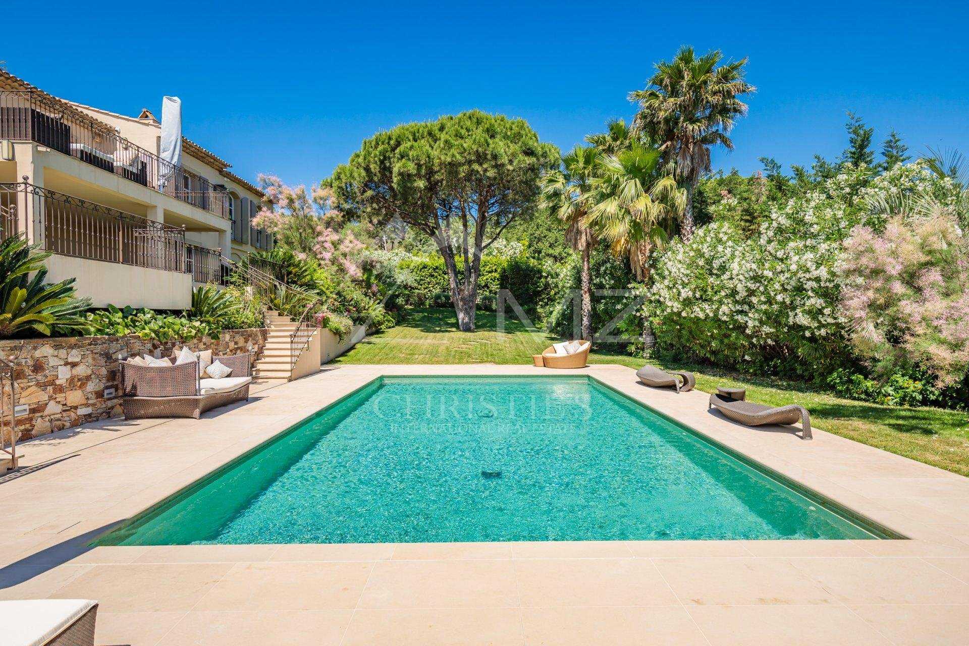 Dom w Saint Tropez, Prowansja-Alpy-Lazurowe Wybrzeże 10763585