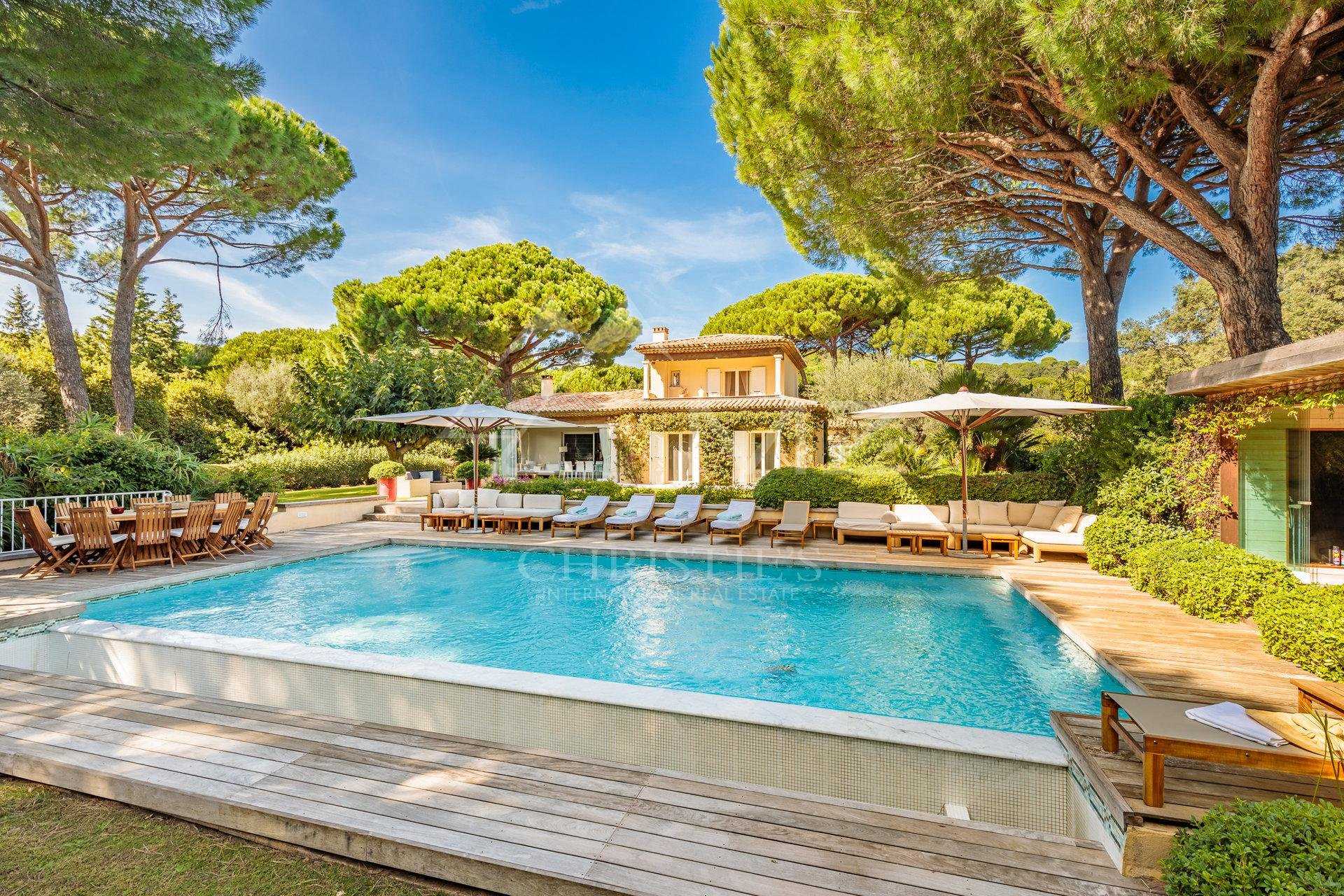 House in Ramatuelle, Provence-Alpes-Cote d'Azur 10763592