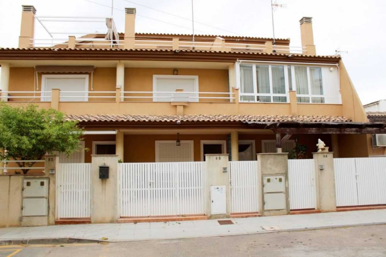 House in Pilar de la Horadada, Valencia 10763726