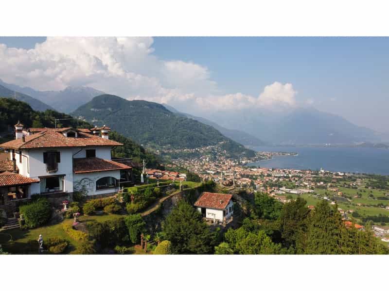 House in Dongo, Lombardy 10764376