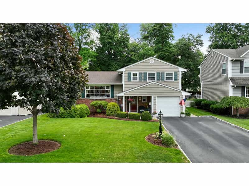 House in Fanwood, New Jersey 10764387