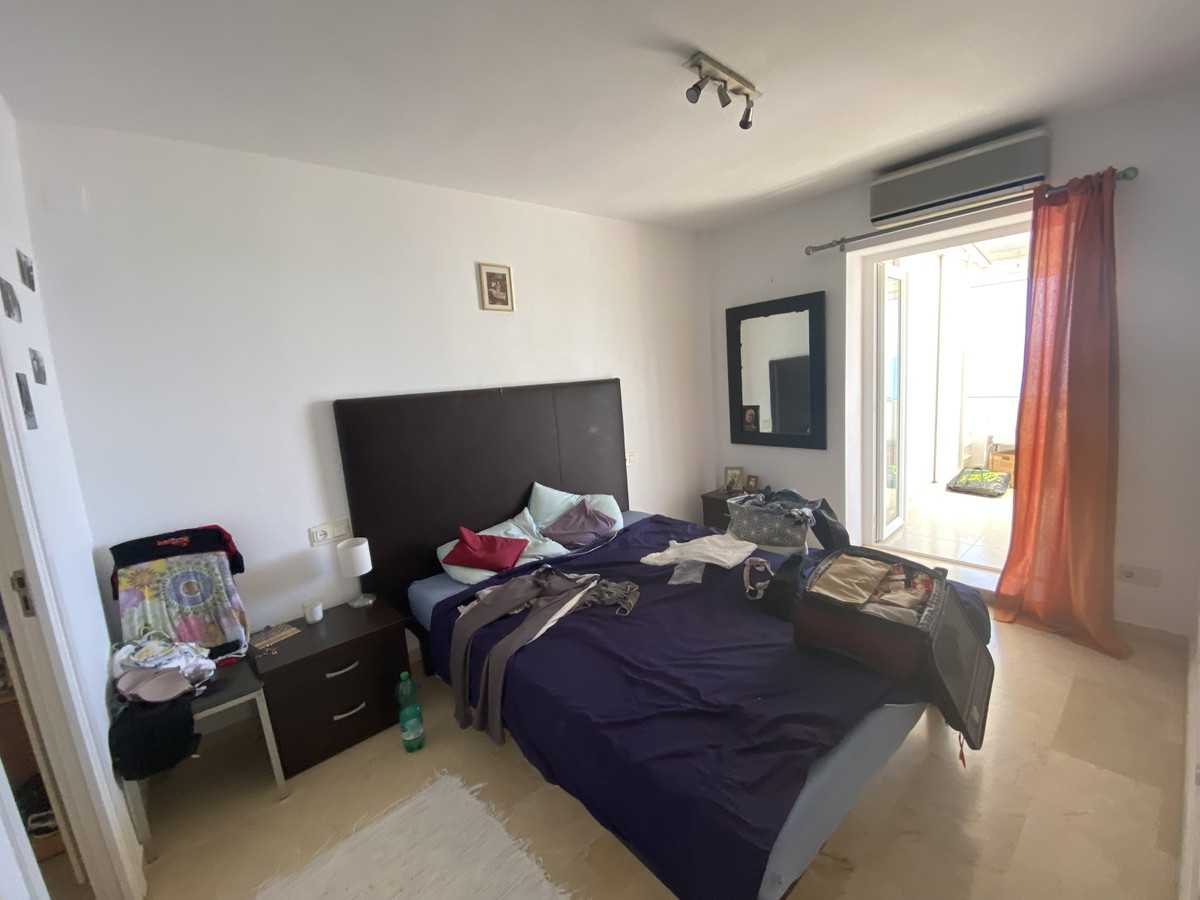 Condominium in Las Lagunas de Mijas, Andalucía 10764799