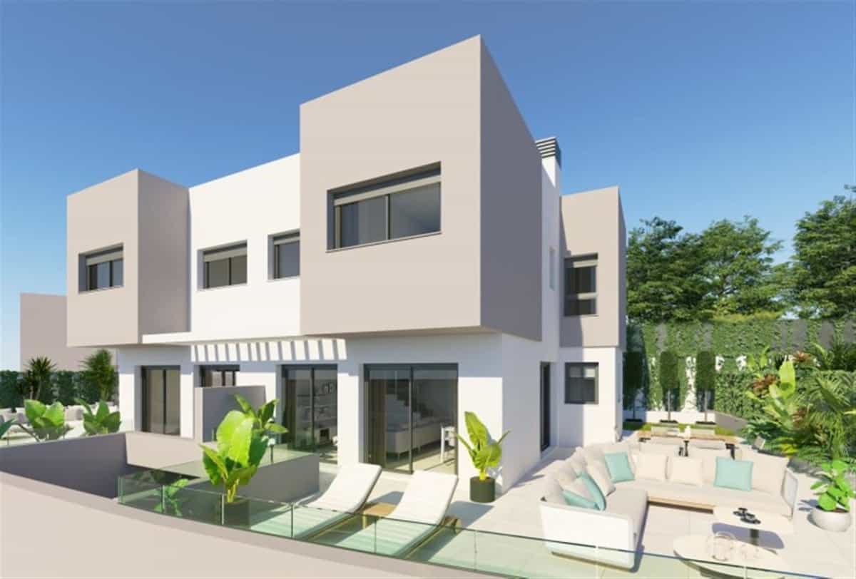 House in Torre del Mar, Andalusia 10764920