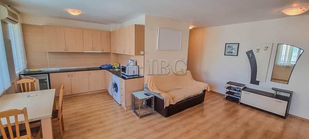 Condominium in Sunny Beach, Burgas 10765254