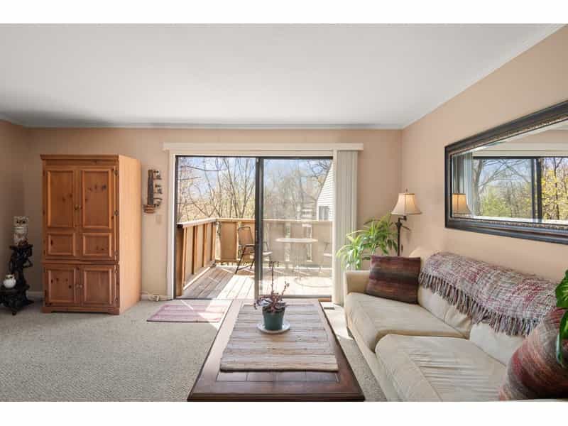 Condominium in Stamford, Connecticut 10765506