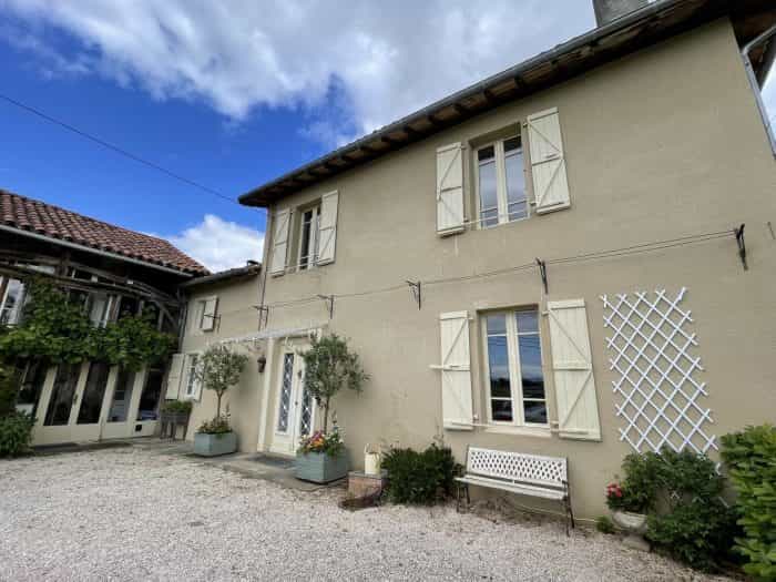 rumah dalam Castelnau-Magnoac, Occitanie 10765960