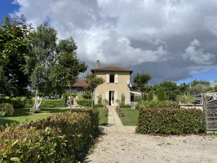 House in Castelnau-Magnoac, Occitanie 10765960