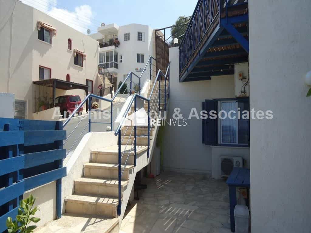 Condominium dans Kissónerga, Paphos 10766274