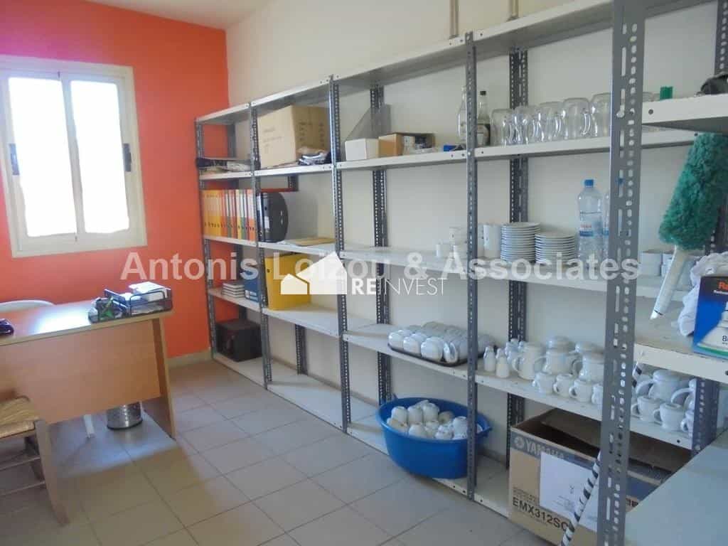 Perindustrian dalam Agia Marinouda, Pafos 10766298