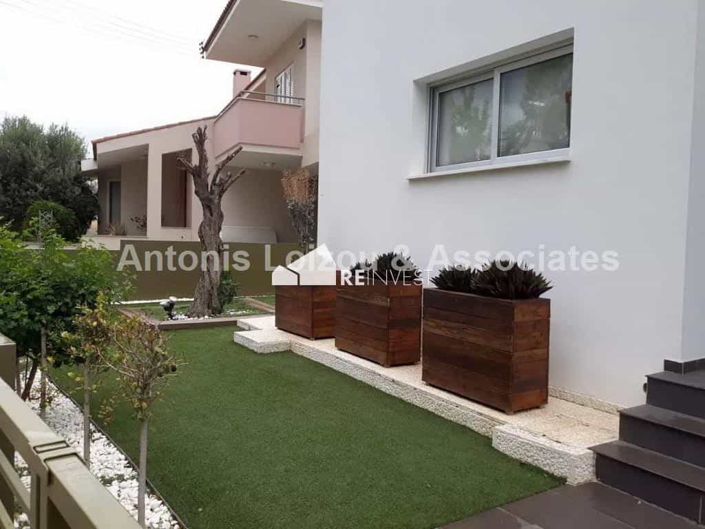 Rumah di Latsia, Nicosia 10766614