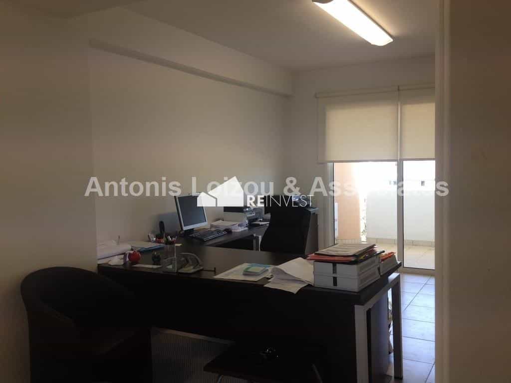 Oficina en Agios Dometios, Nicosia 10766655