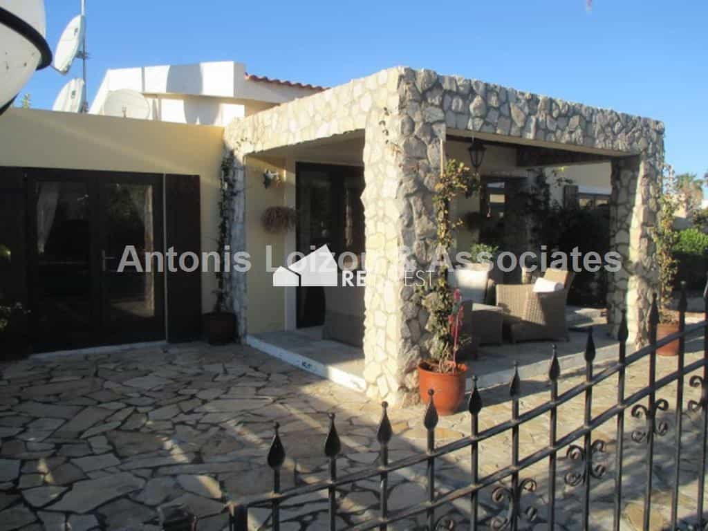 Casa nel Perivolia, Larnaca 10766763