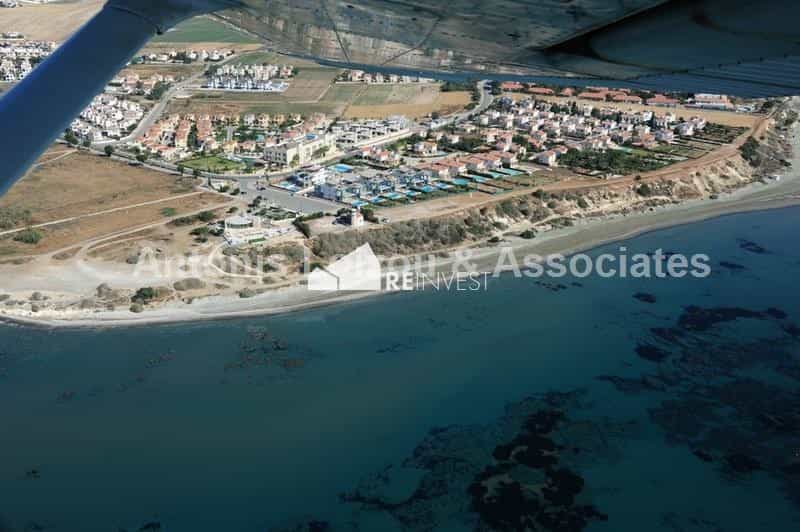 Condominium in Perivolia, Larnaca 10766766