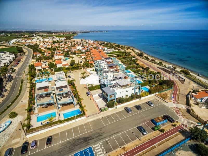 Condominio en Perivolia, Larnaca 10766767