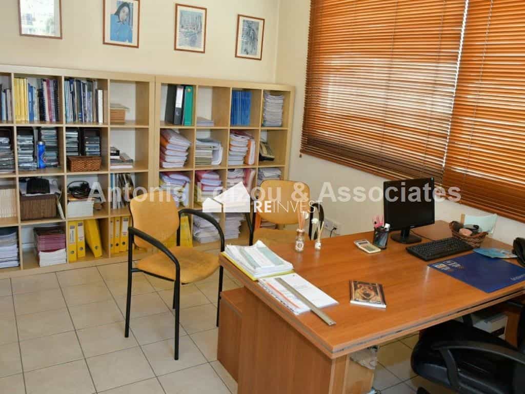 Oficina en Lárnaca, Lárnaca 10766785