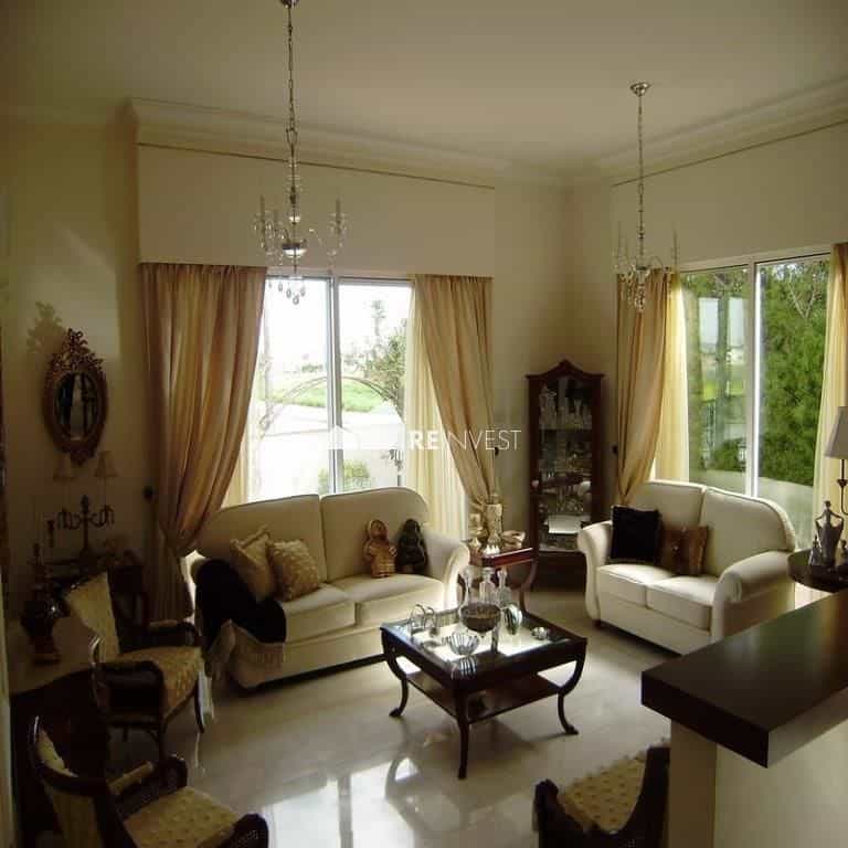 House in Dromolaxia, Larnaka 10766834