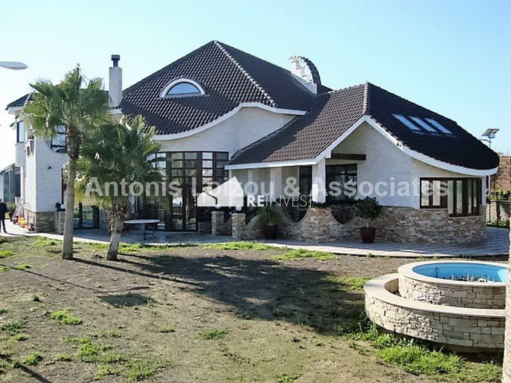 casa en Aradip, Larnaka 10766835