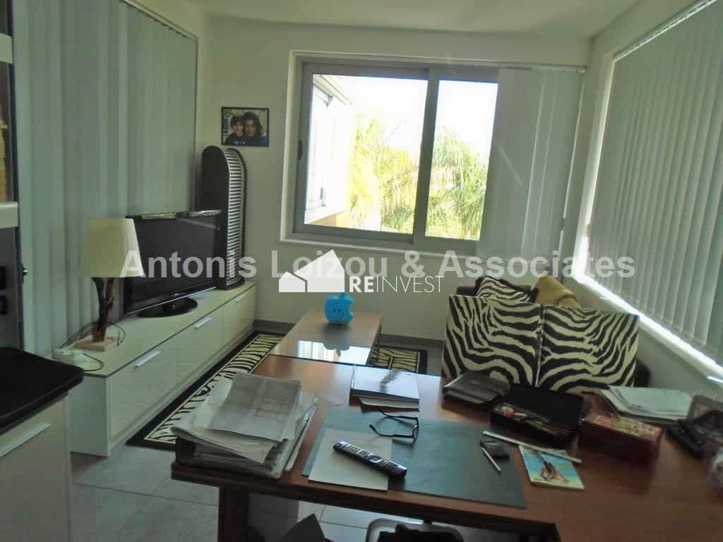 Rumah di Kiti, Larnaca 10766856