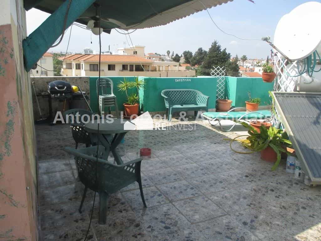 Condominium in Perivolia, Larnaka 10766865