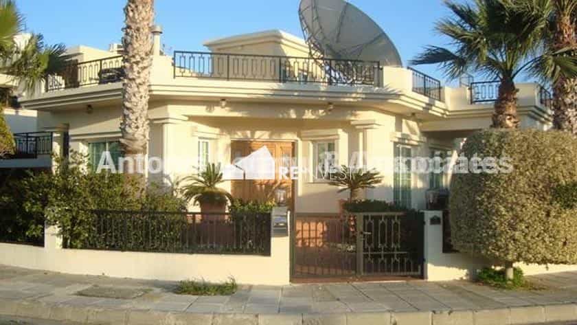 House in Meneou, Larnaka 10766893