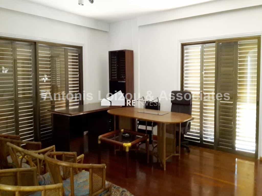 Condominium dans Strovolos, Nicosia 10766935