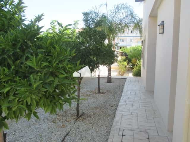 Talo sisään Larnaca, Larnaca 10767037