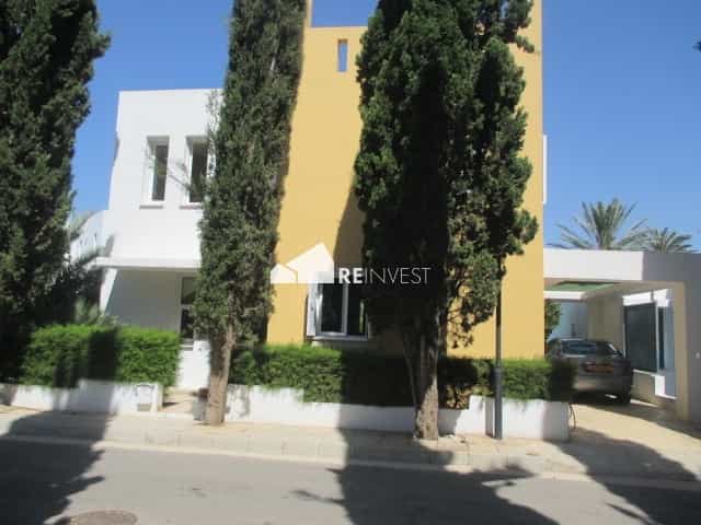 House in Perivolia, Larnaka 10767043