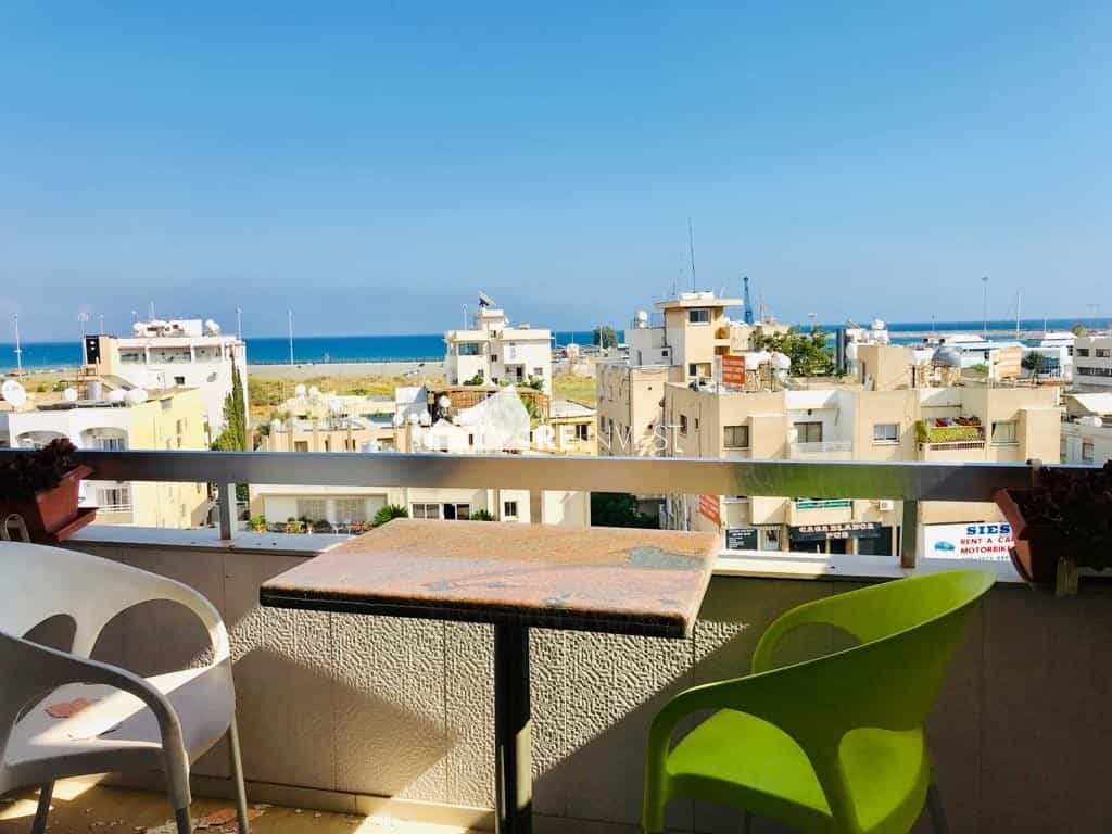 Condominium dans Larnaca, Larnaka 10767119