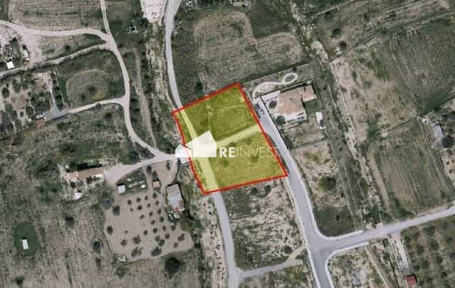 Tanah dalam Livadia, Larnaka 10767146