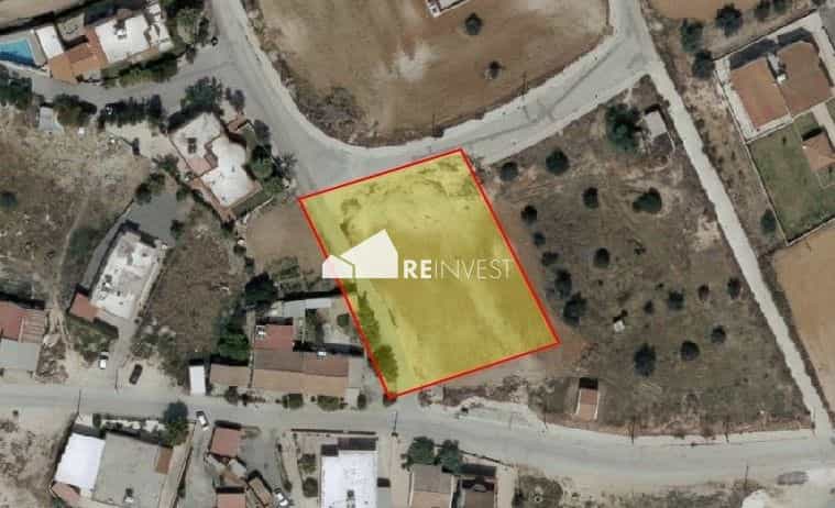 Tanah di Kokkinotrimithia, Nicosia 10767154