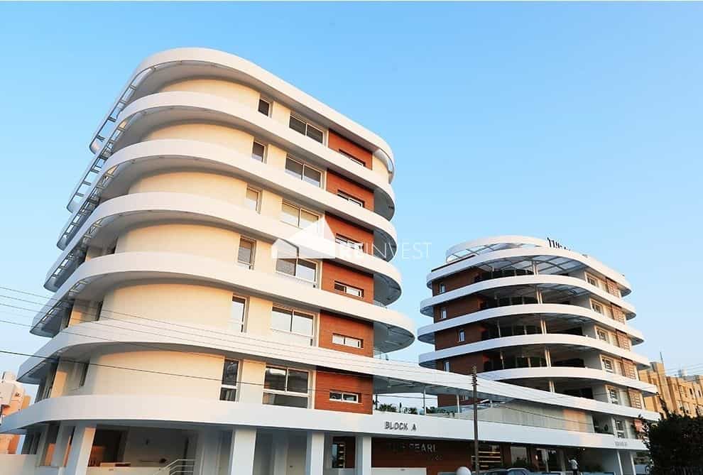 Condominium in Larnaca, Larnaka 10767653