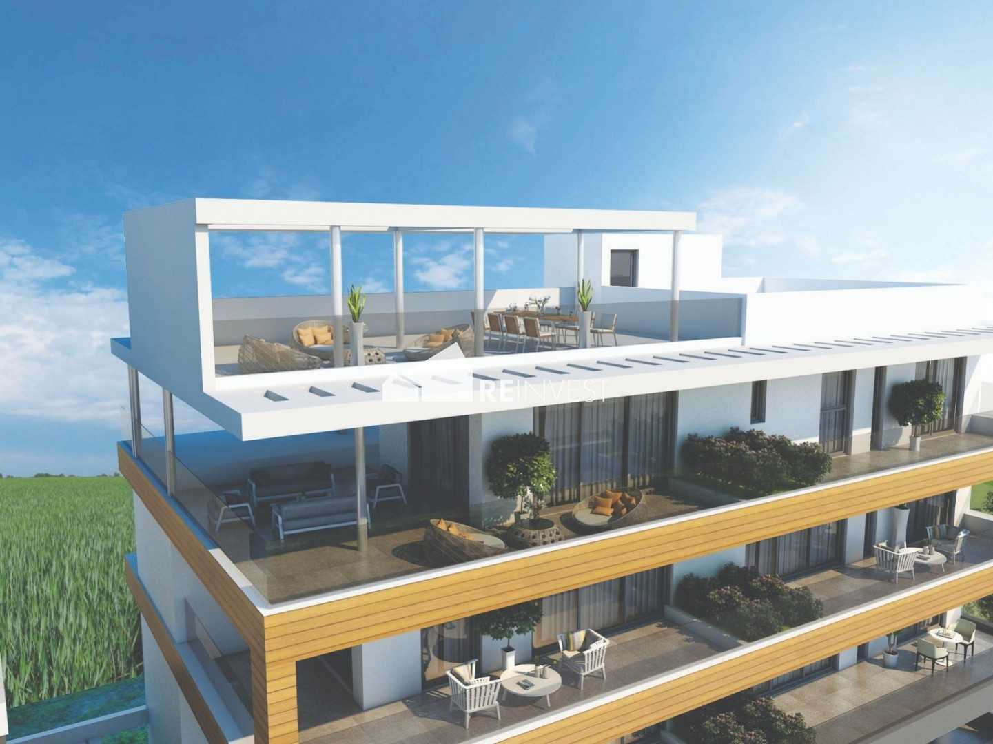 Condominium in Dromolaxia, Larnaka 10767659