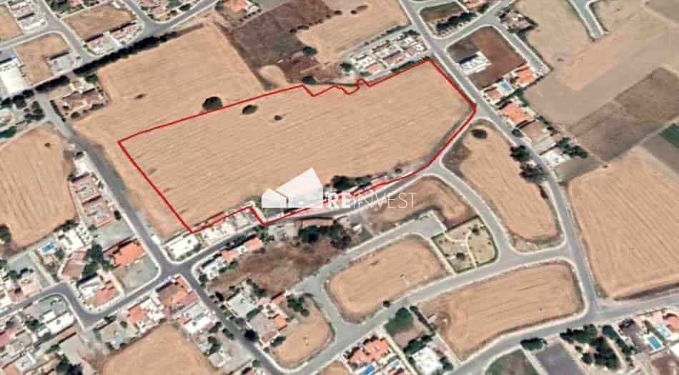 Tanah dalam Perivolia, Larnaka 10769090
