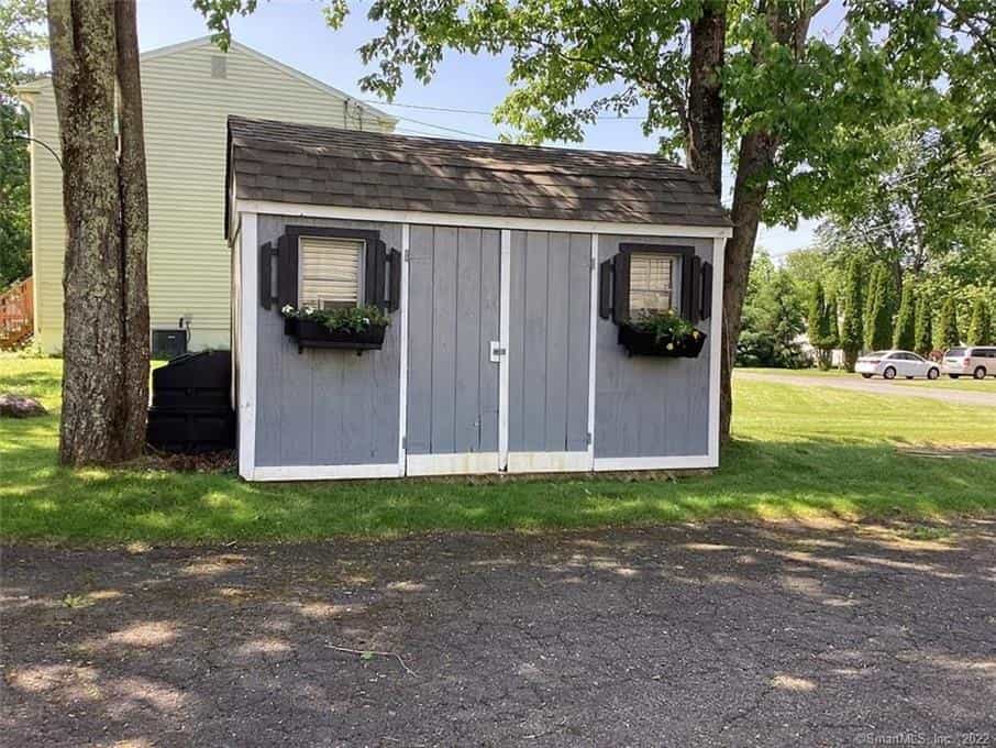 House in Taylor Corners, Connecticut 10769315