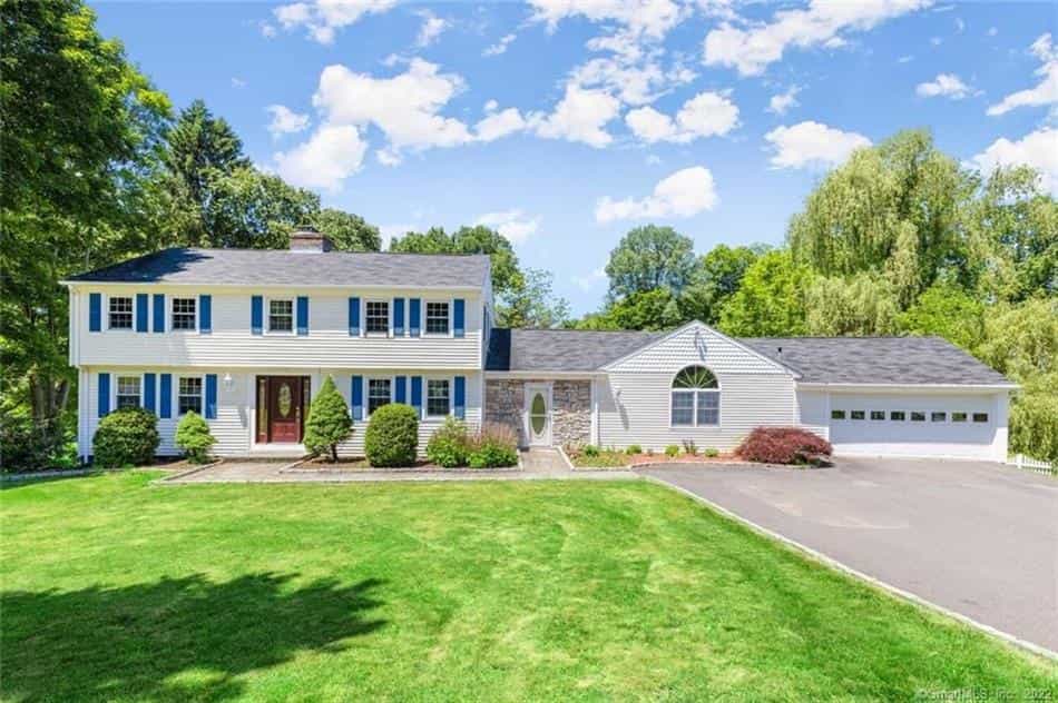 House in Brookfield, Connecticut 10769330