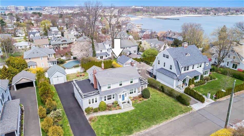 House in Dolphin Cove, Connecticut 10769372